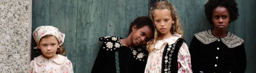 Bonjour : L'Art de Voyager à travers le Temps et l'Espace