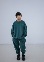 Blue hooded sweatshirt with fluorescent pink end