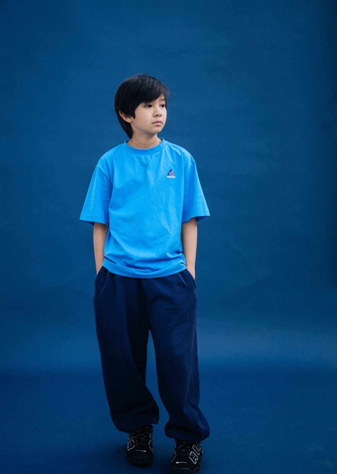 Blue jogging