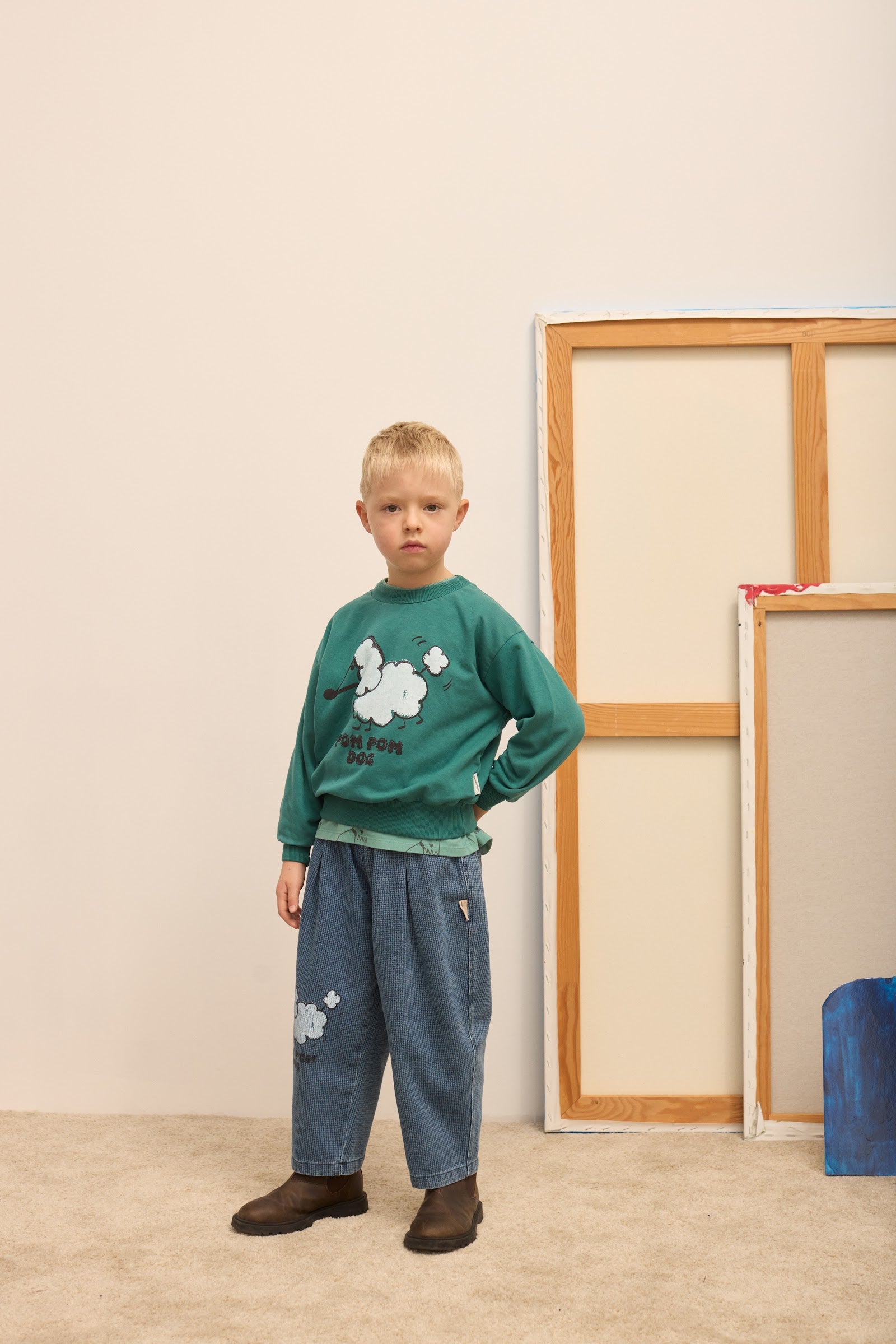 Weekend House Kids Sweat Pom Pom Dog Vert porté - look