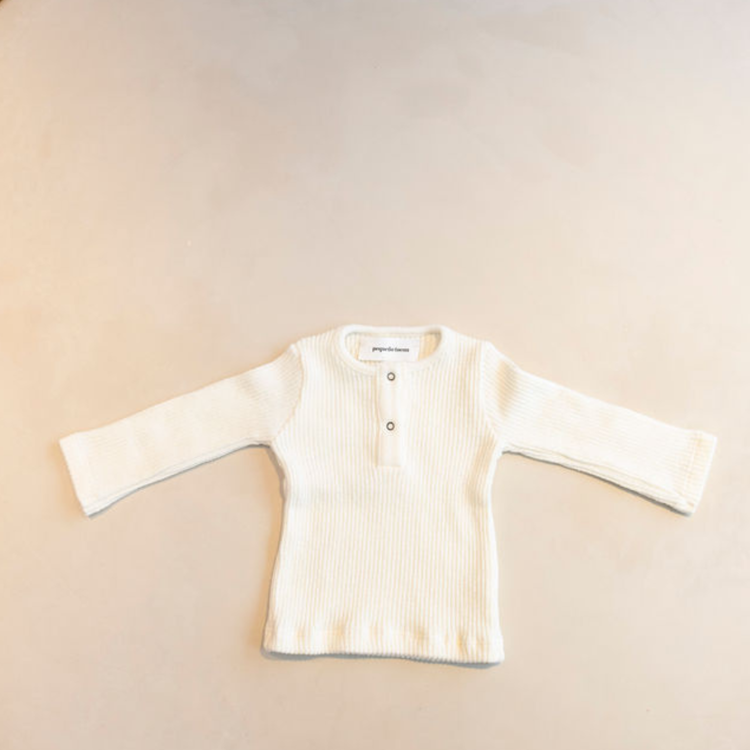 t-shirt bébé en maille coloris blanc