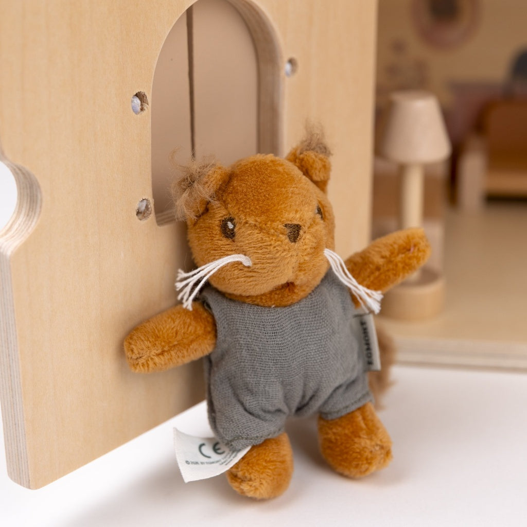 Doll's house with squirrels