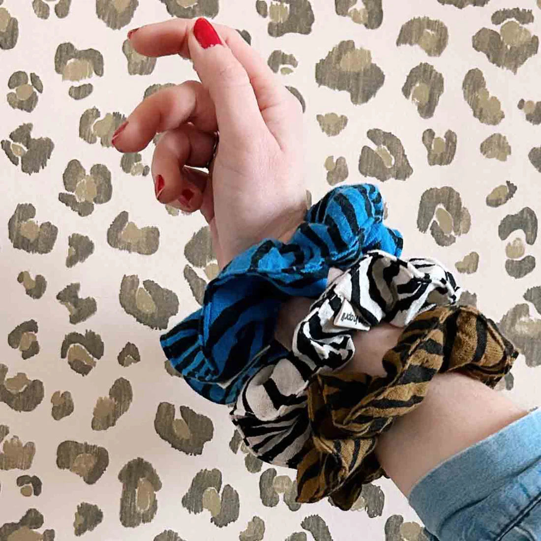 Graou Strawberry Scrunchie