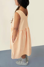 Sleeveless dress in Melon Cream