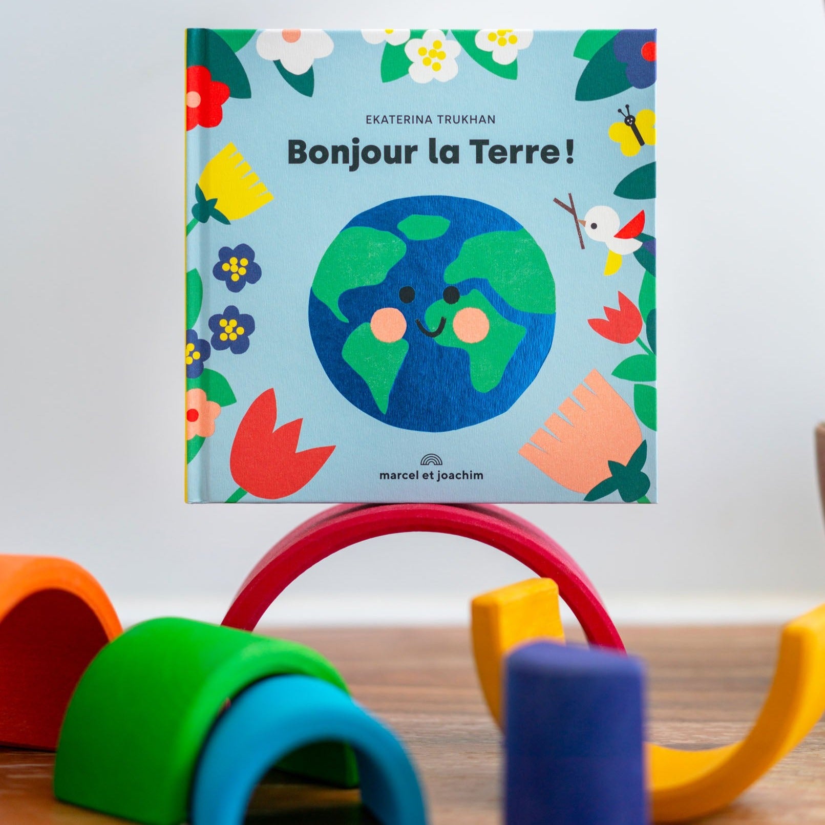 Livre BONJOUR LA TERRE !