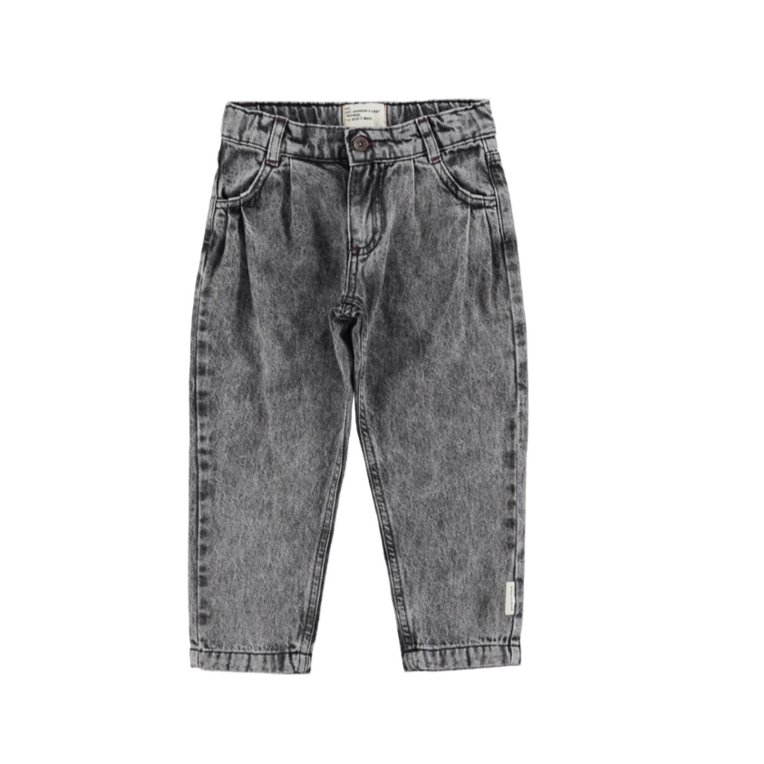 Jean Mom made in a washed -out black denim