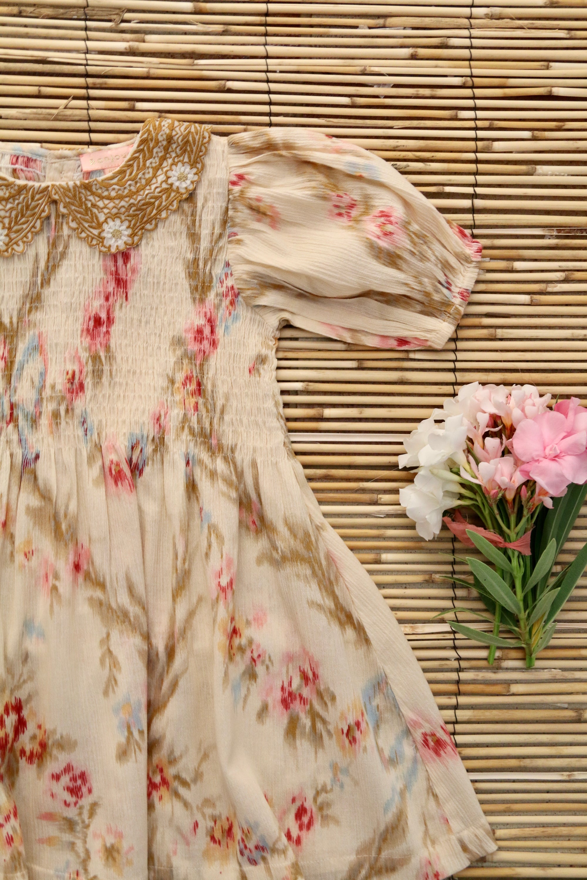 Antoinette tunic with hair clip 