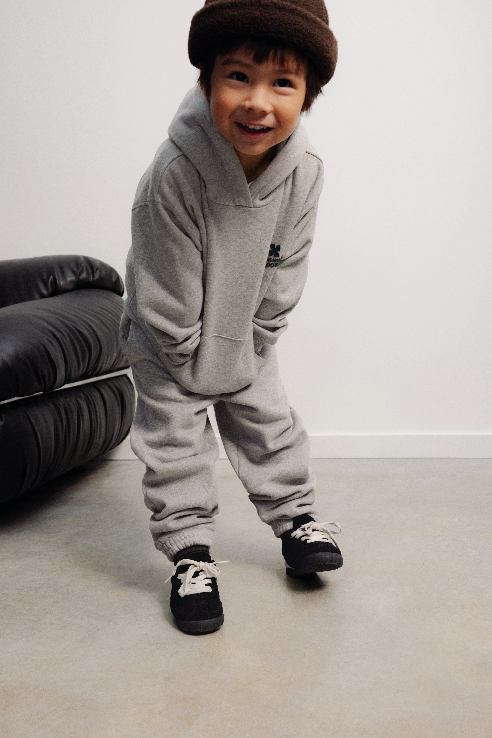 Sweat à Capuche TNS Logo Gris Chiné The New Society pour enfant – vue 3