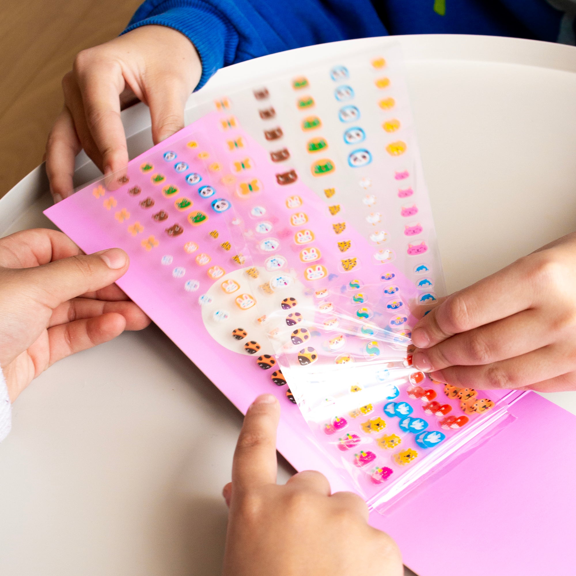 Autocollants ongle enfant FRIENDS - NAIL STICKERS OMY 