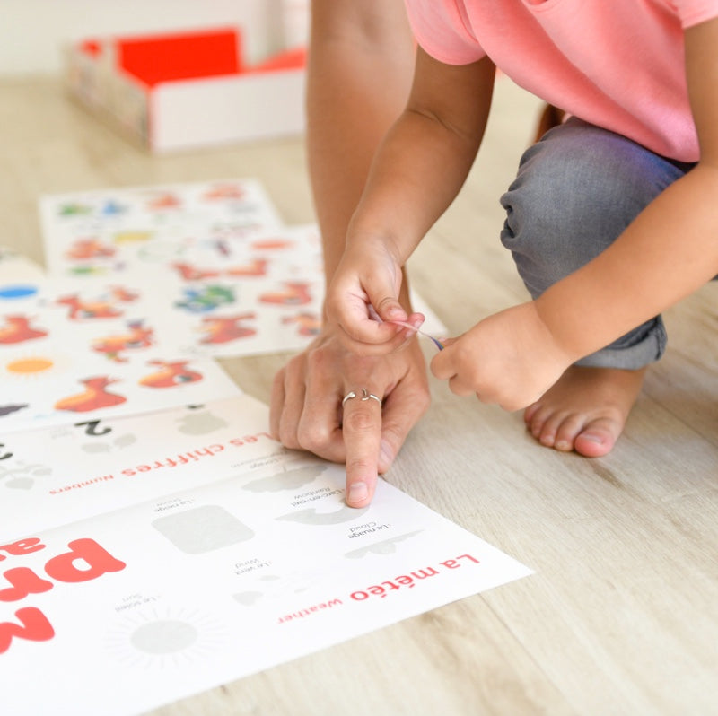 Creative poster + 150 stickers dinosaurs