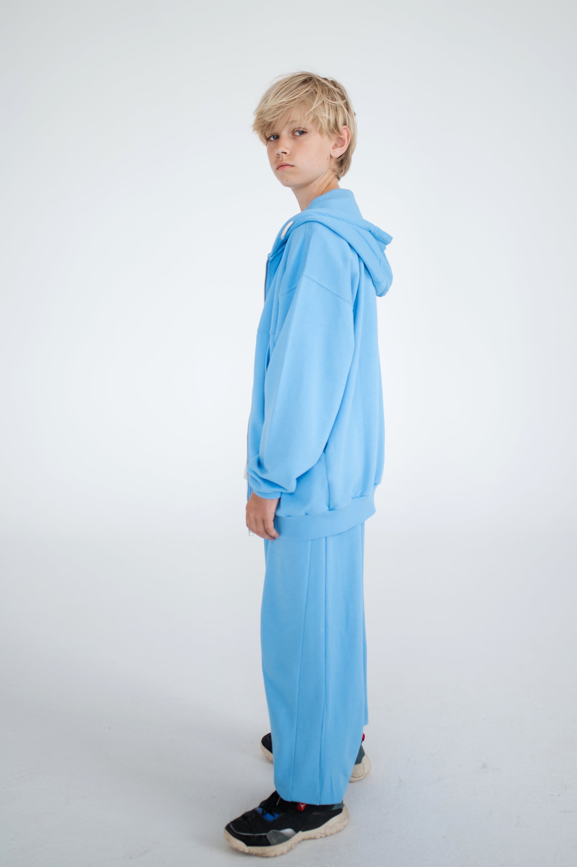 Zipped blue vest