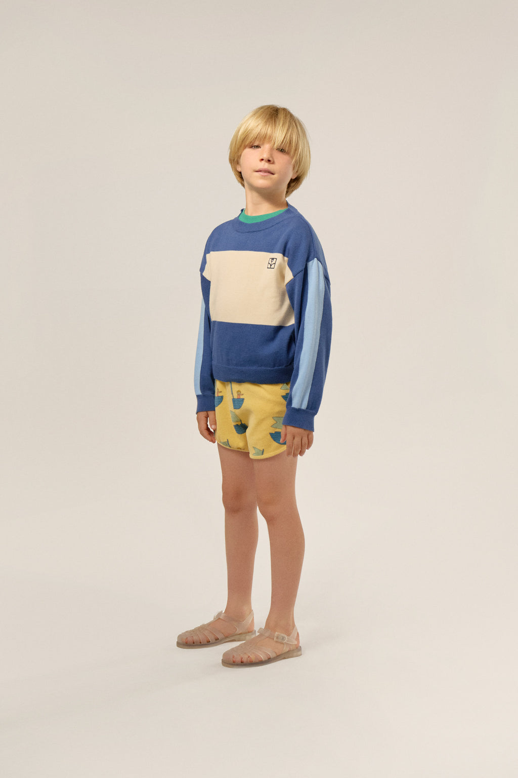 Blue sleeve child sweater