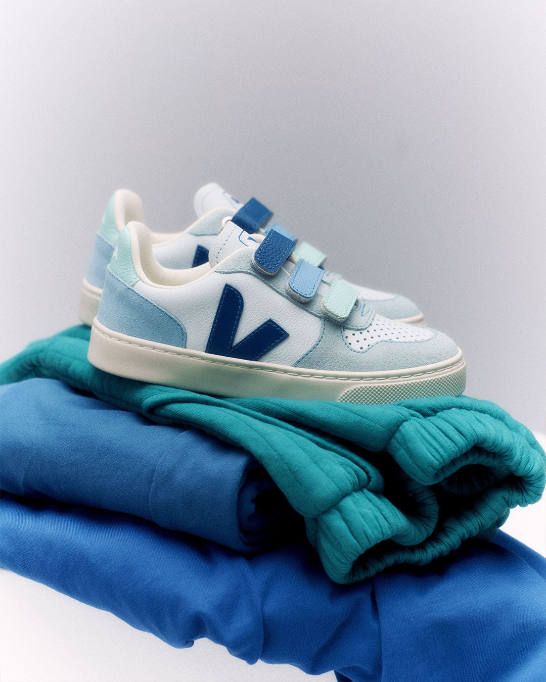V-10 Ice Multico Indigo Velcro Sneakers