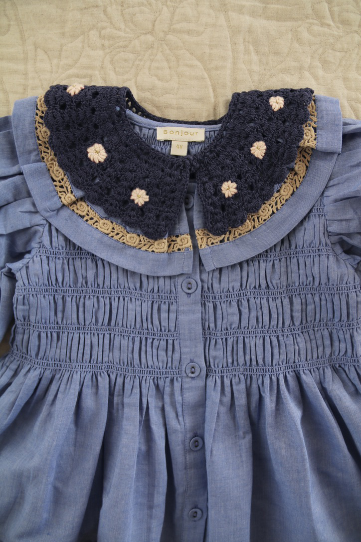 Robe à col au crochet Bleue