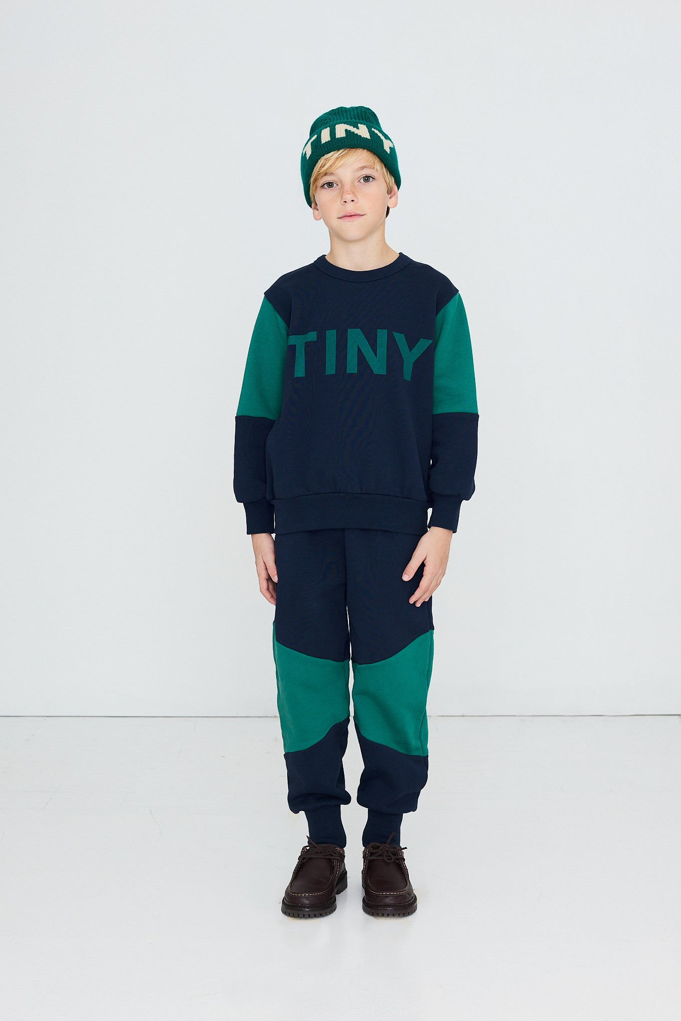 Sweat Color Block lifestyle — Little Dudes