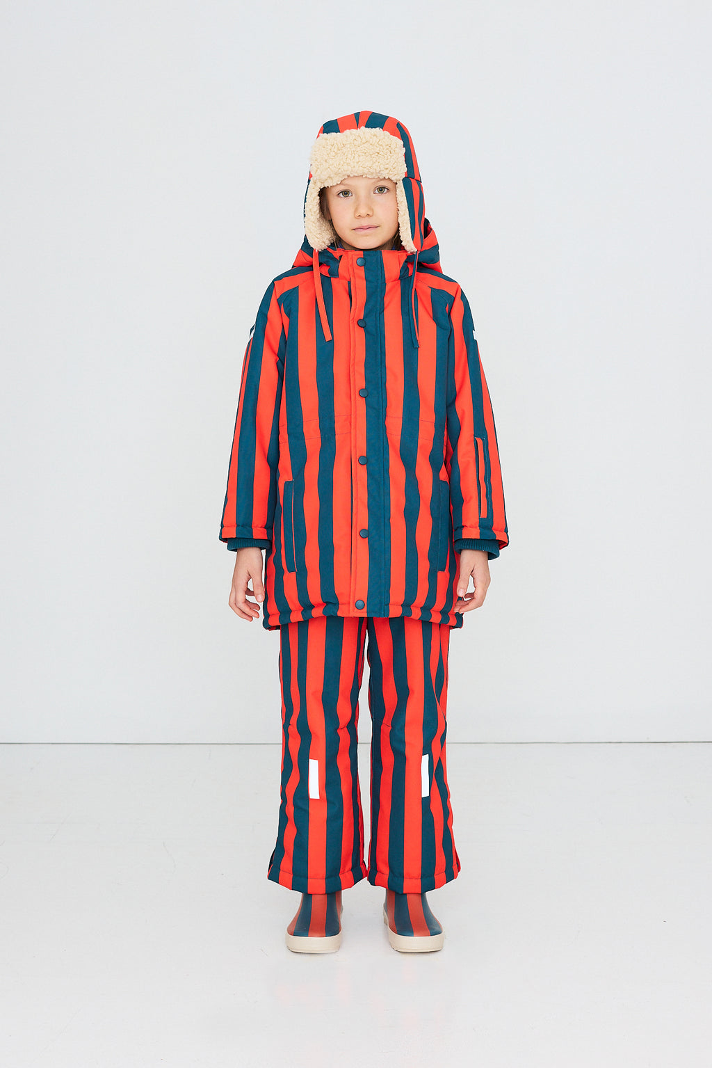 Chapka à Rayures Rouges lifestyle — Little Dudes