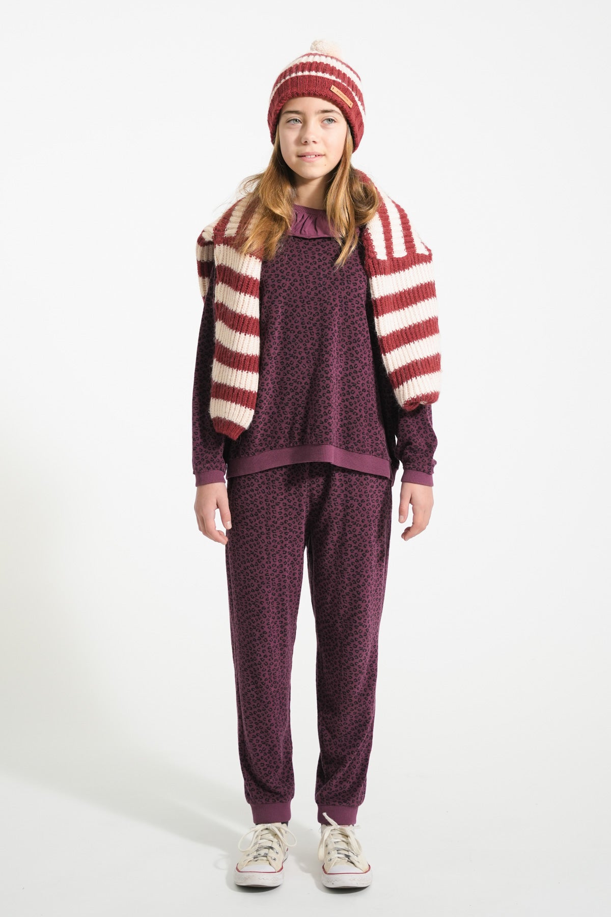 Cotton sweatshirt Eggplant sponge with animal print