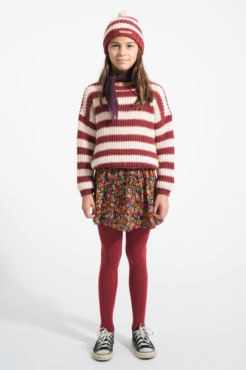 Pull tricoté à rayures bordeaux et rose clair