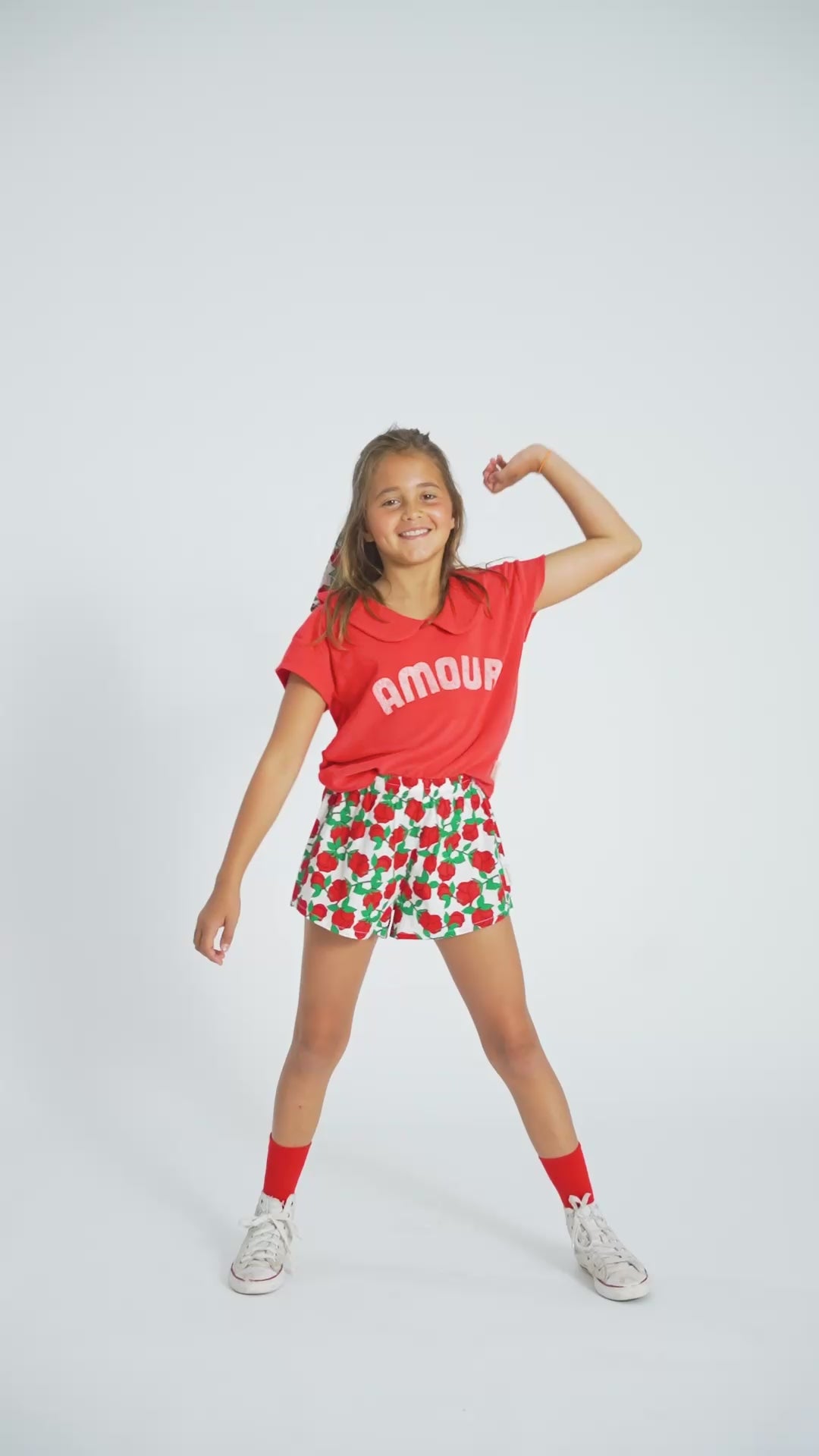 Short Écru à Imprimé Roses Rouges