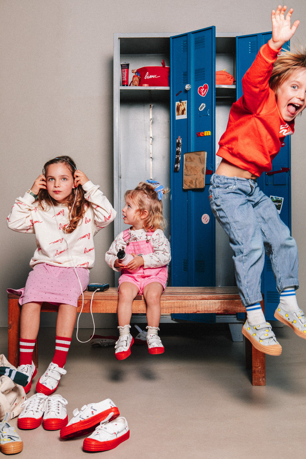 vêtement durable pour enfant Mathilde Cabanas Basket smiley collab NOVESTA X MATHILDE CABANAS