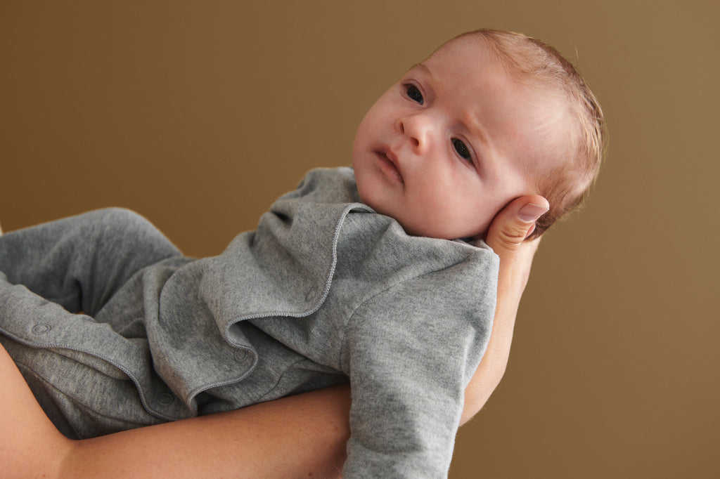 vêtements durables bébés gray label combi naissance grise