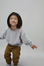 vêtements durables enfants gray label sweat gris 