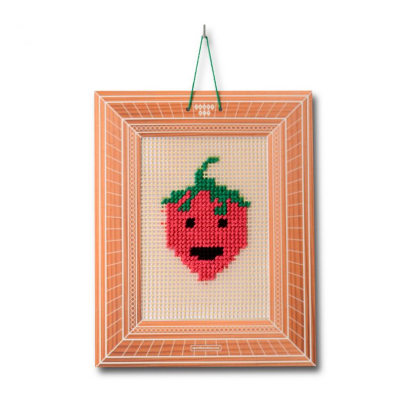 Kit broderie ENFANTS Canevas fraise  APUNT BARCELONA