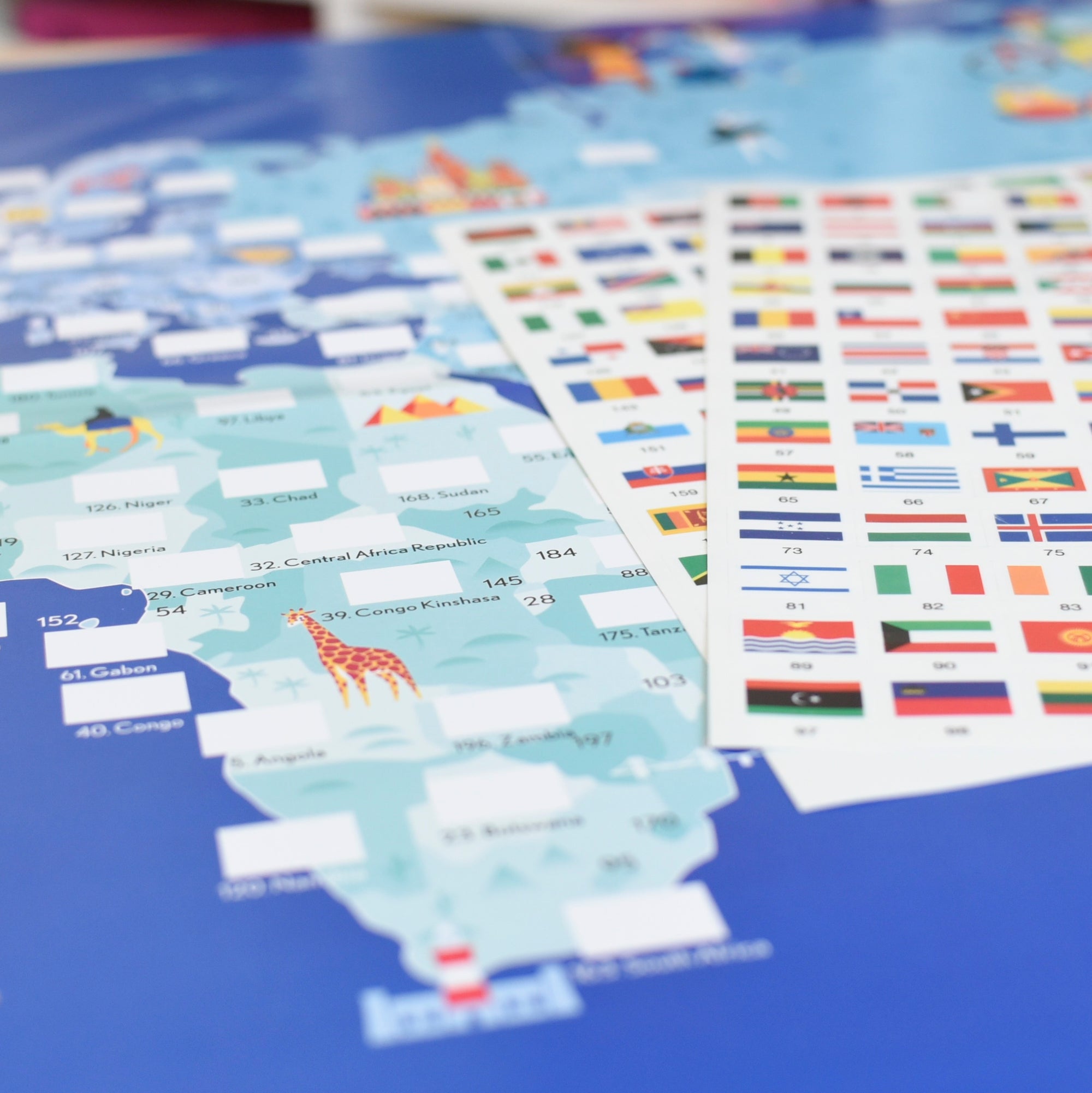 jeu educatif poppik POSTER PÉDAGOGIQUE + 200 STICKERS DRAPEAUX
