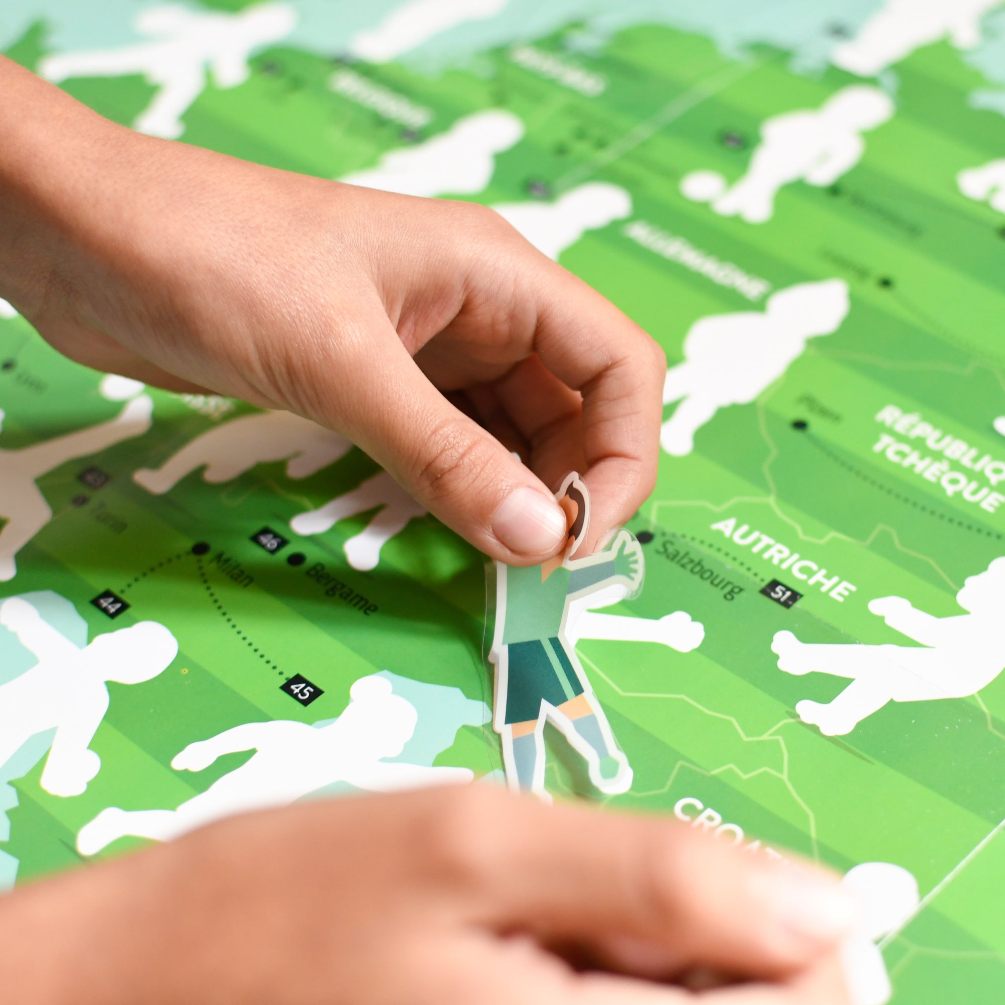 jeu educatif pour enfants poppik POSTER PÉDAGOGIQUE + 60 STICKERS FOOTBALL