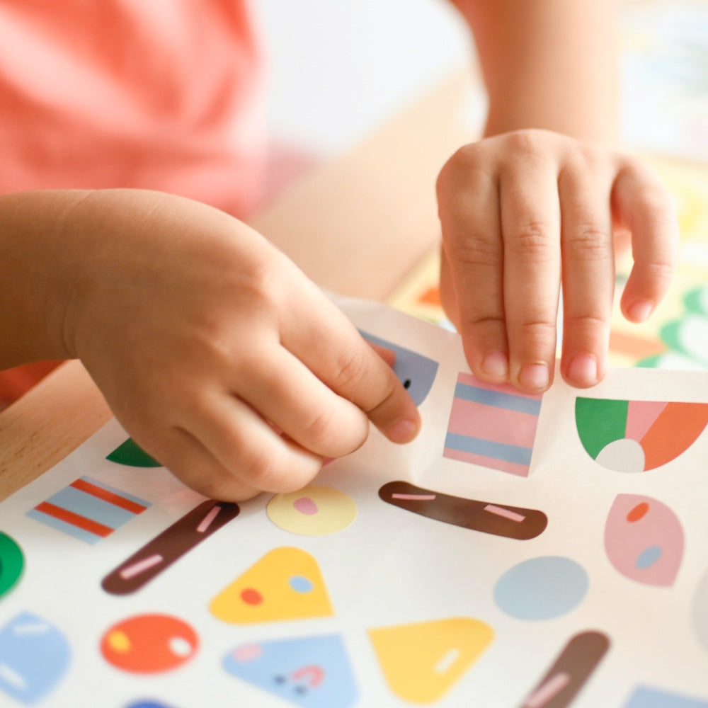 6 Cards + 96 stickers animals