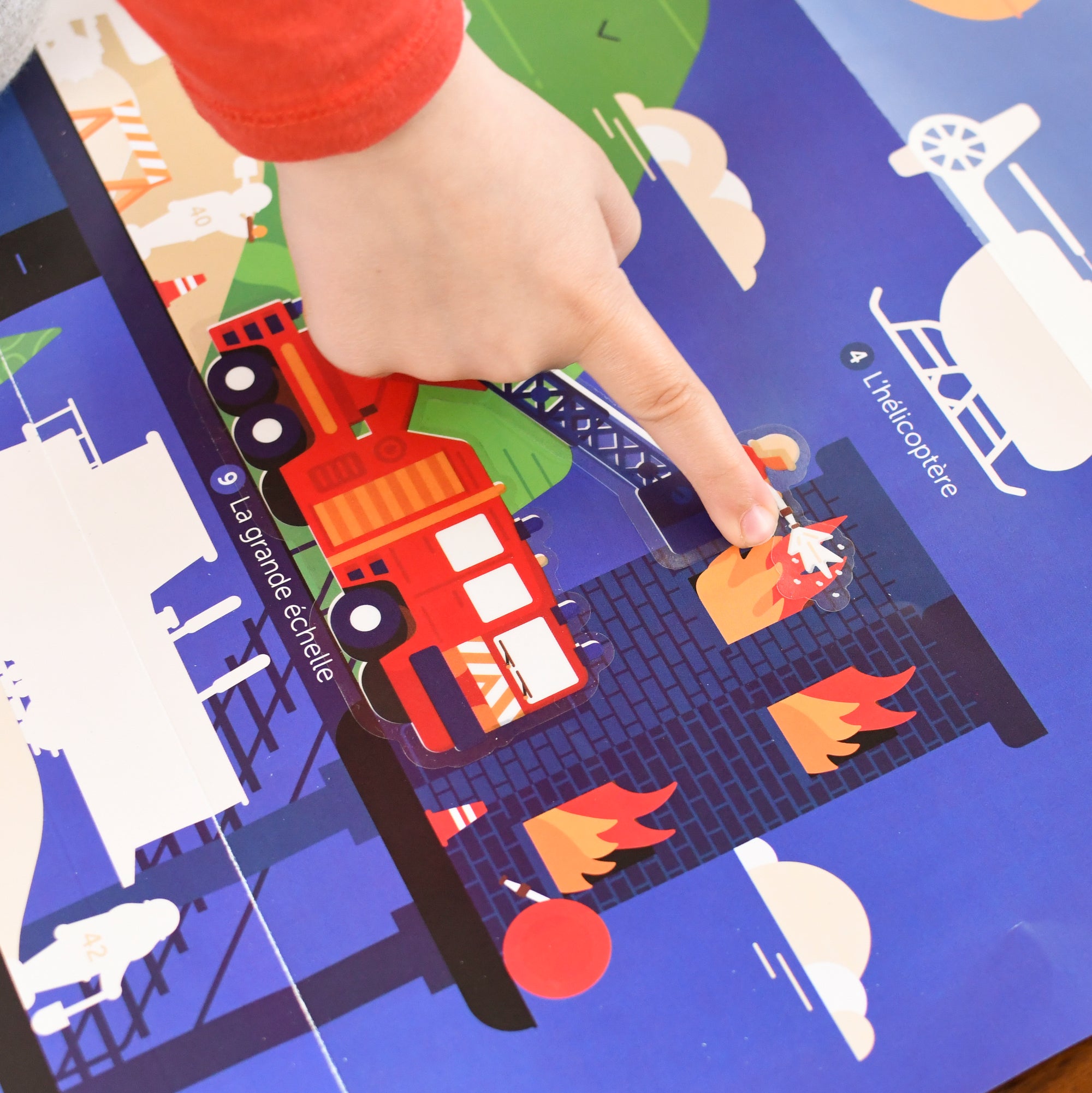 JEU EDUCATIF ENFANT POPPIK POSTER PÉDAGOGIQUE + 44 STICKERS VROUM! LES VÉHICULES !